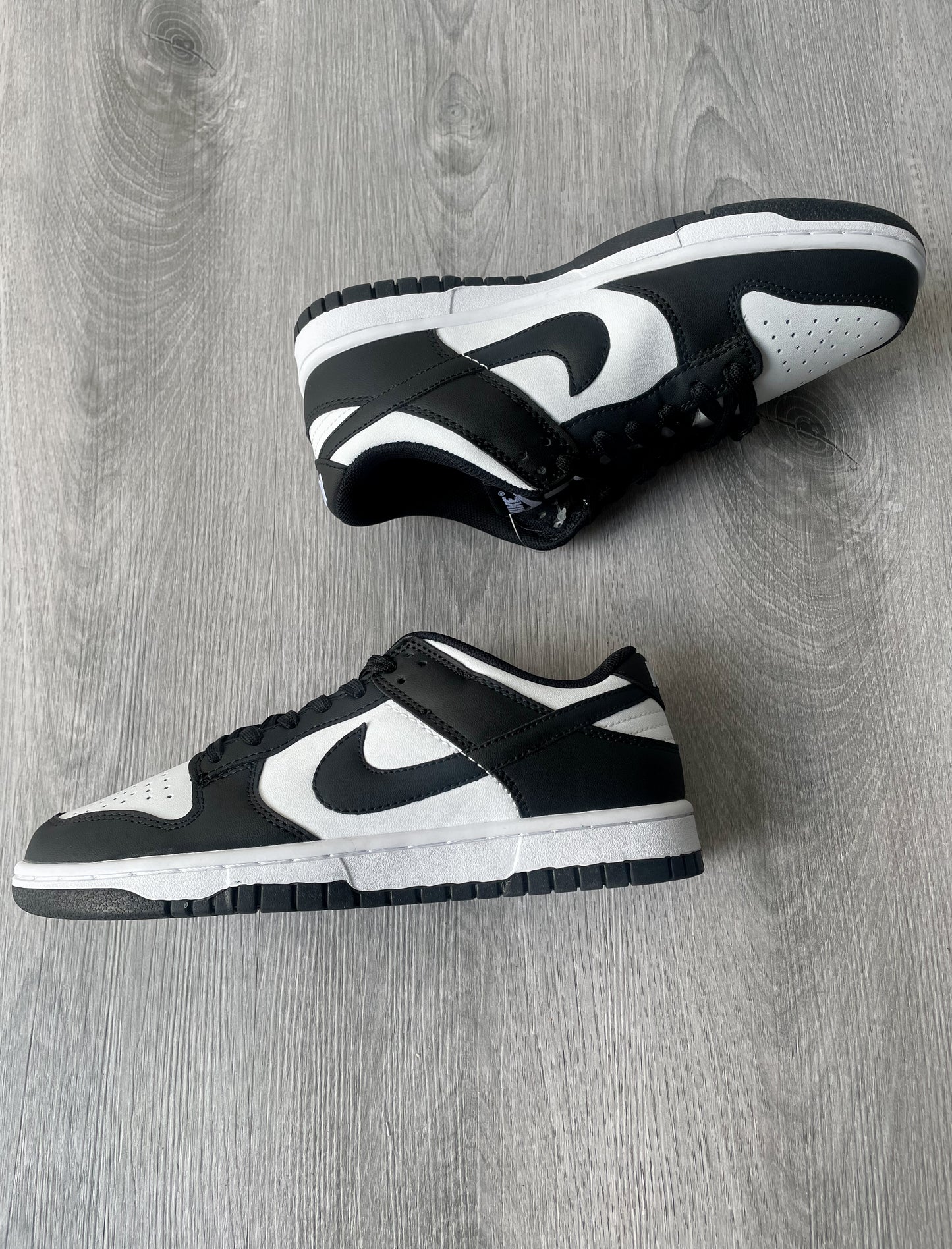 Dunk Low Retro (Panda) 🐼
