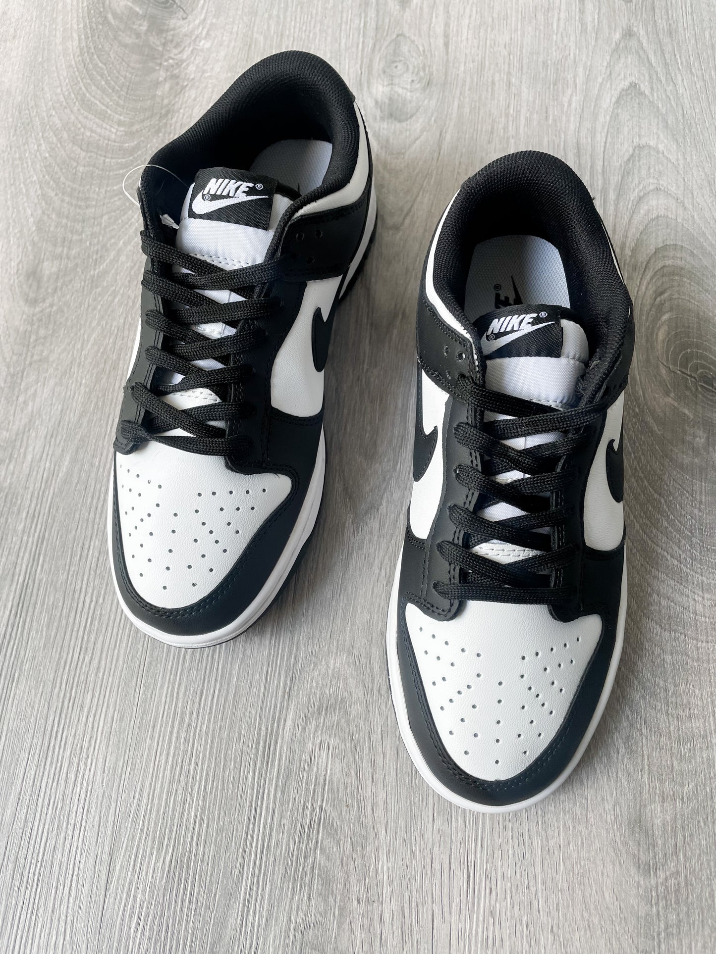 Dunk Low Retro (Panda) 🐼