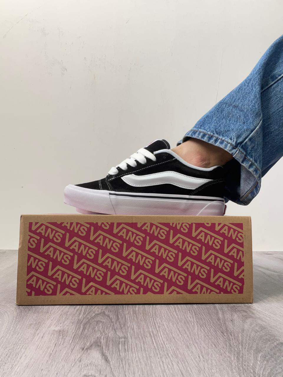 Vans Knu-Skool v3 Clásico