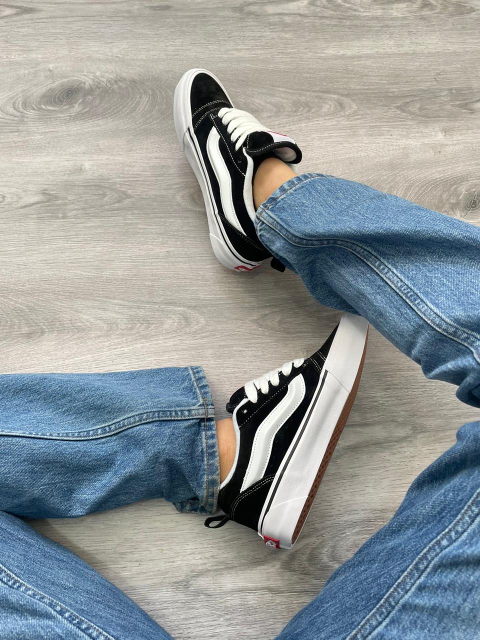 Vans Knu-Skool v3 Clásico