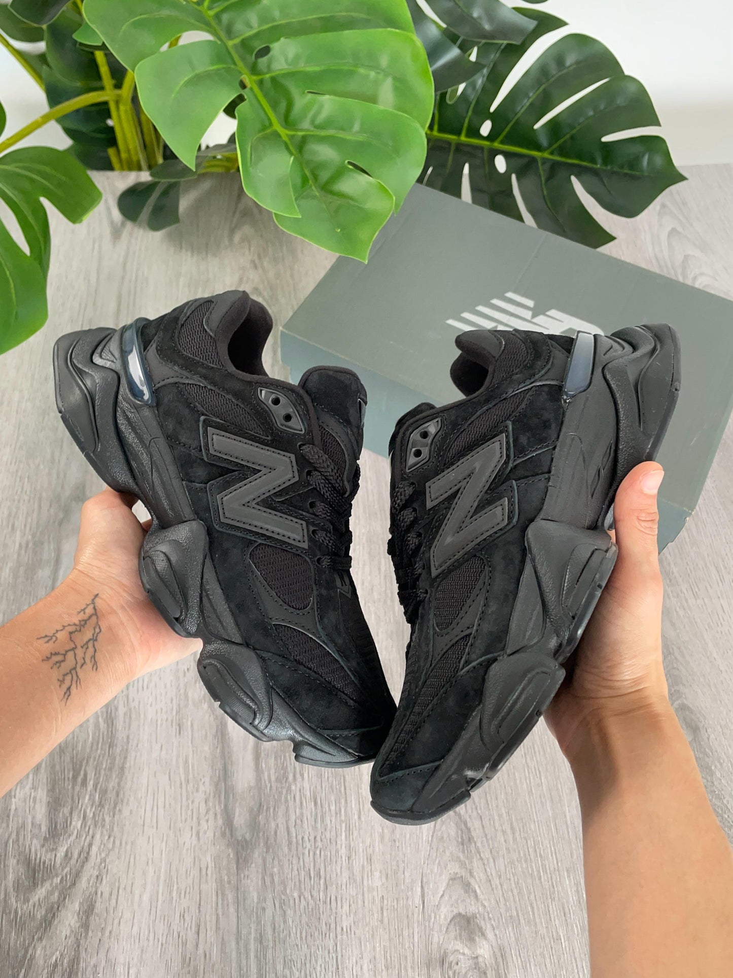 New Balance 9060 Rich Black