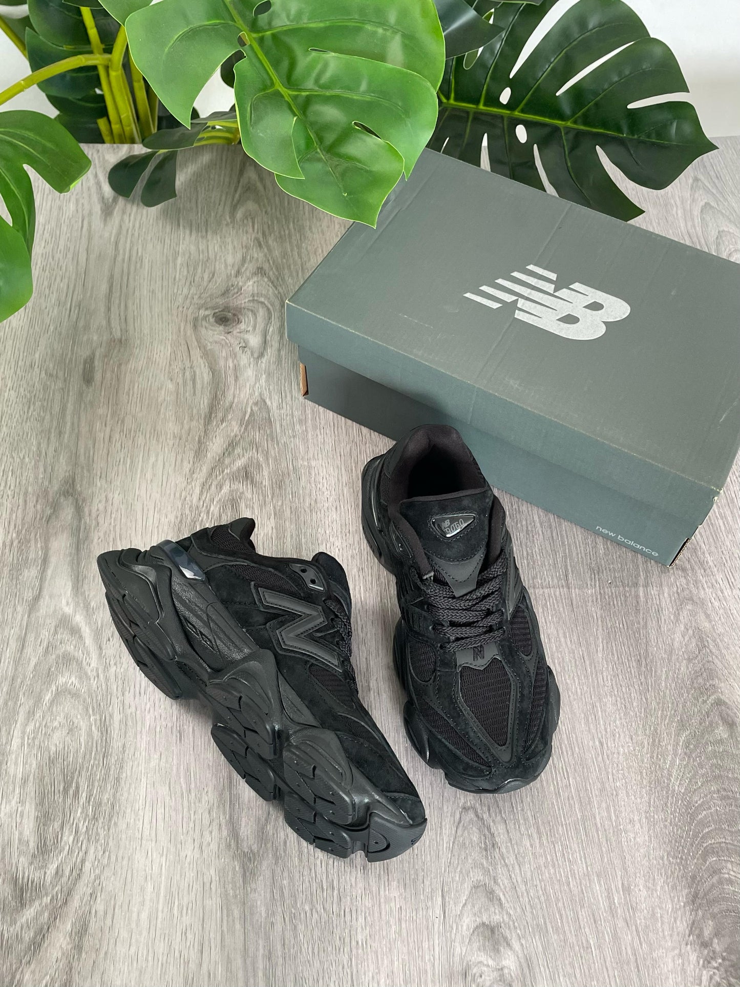 New Balance 9060 Rich Black