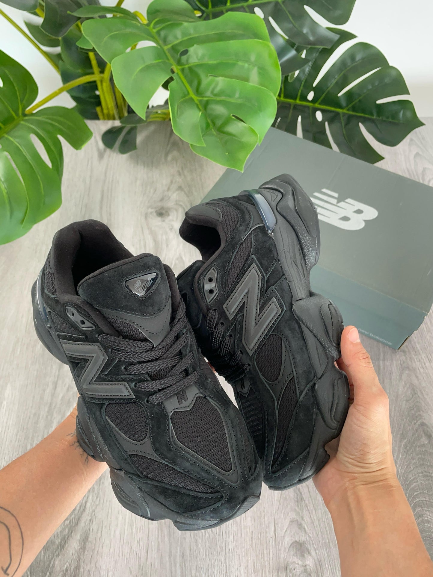 New Balance 9060 Rich Black