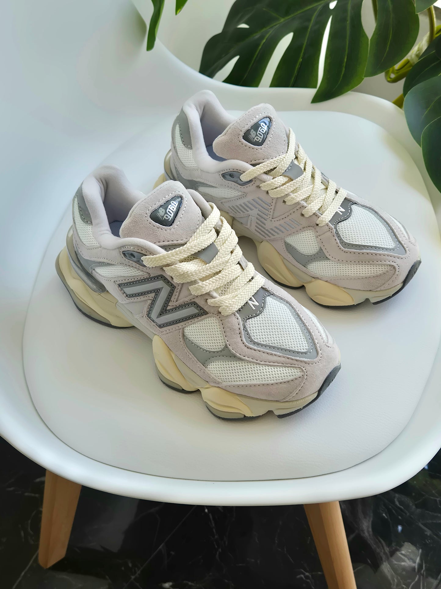 9060 SILVER GREY