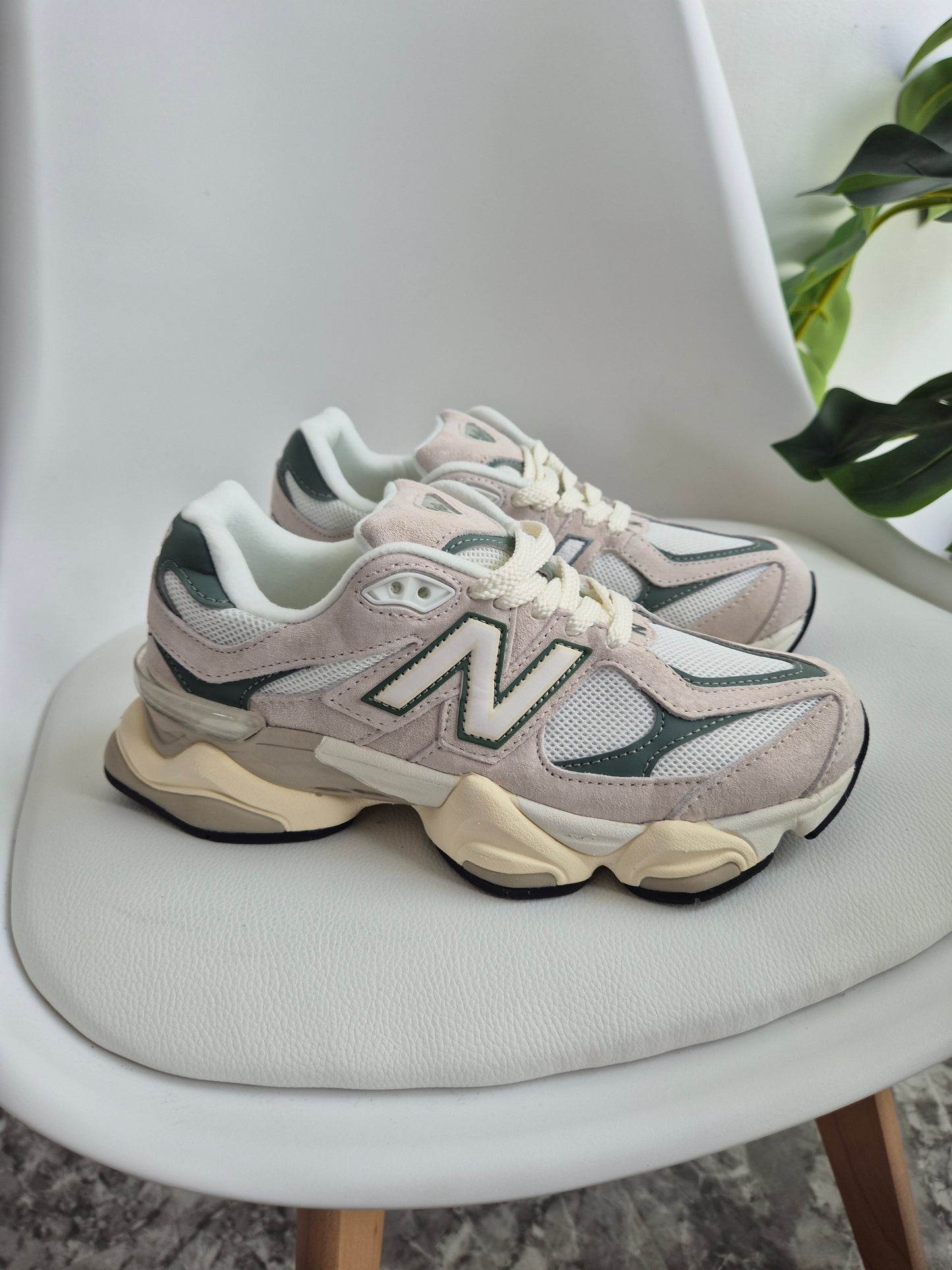 New balance 9060 linen dark júpiter
