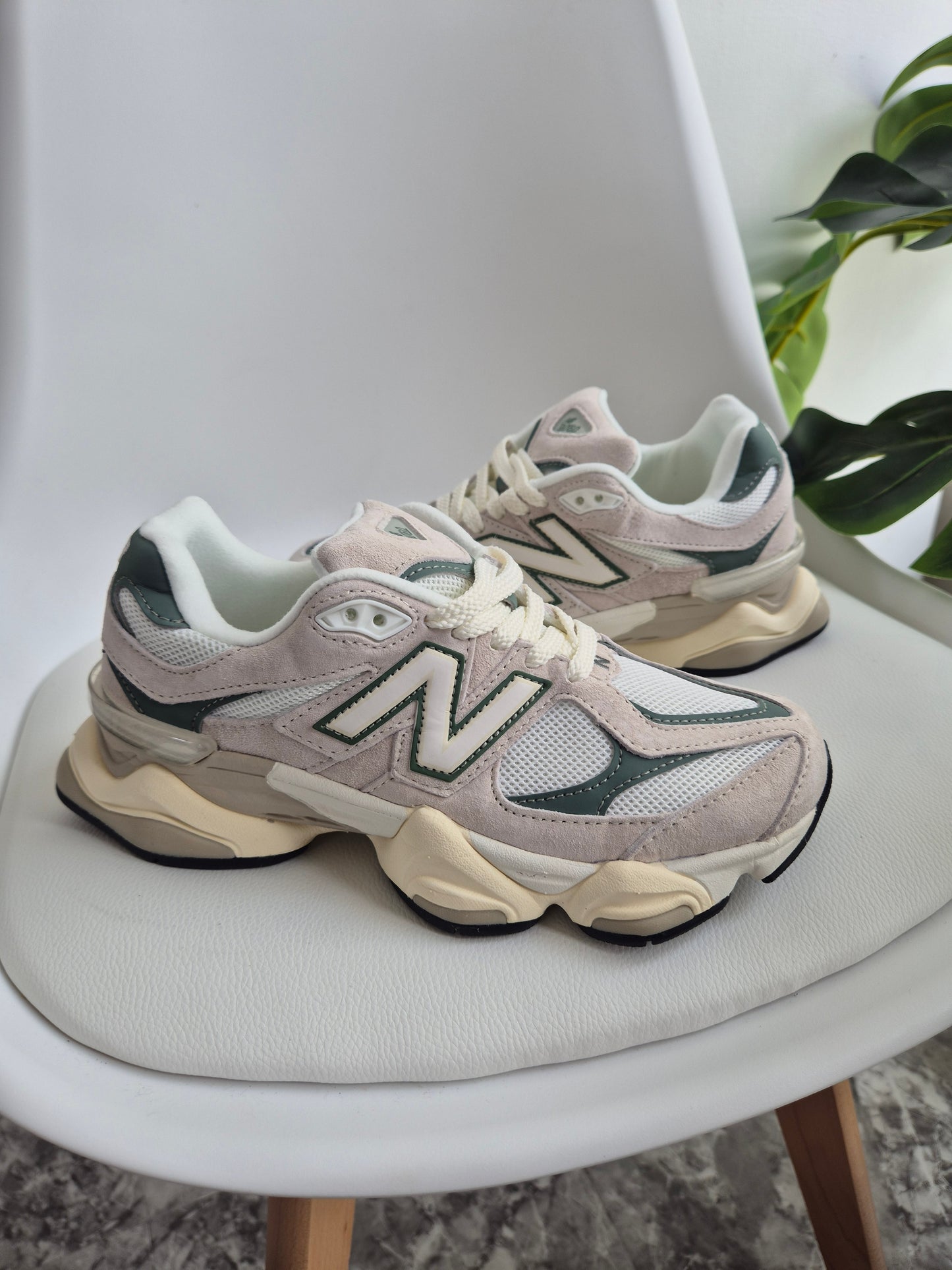 New balance 9060 linen dark júpiter