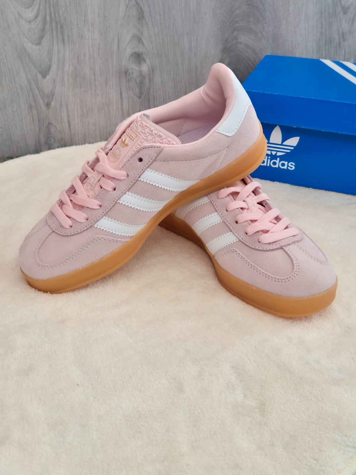 Gazelle Sandy Pink