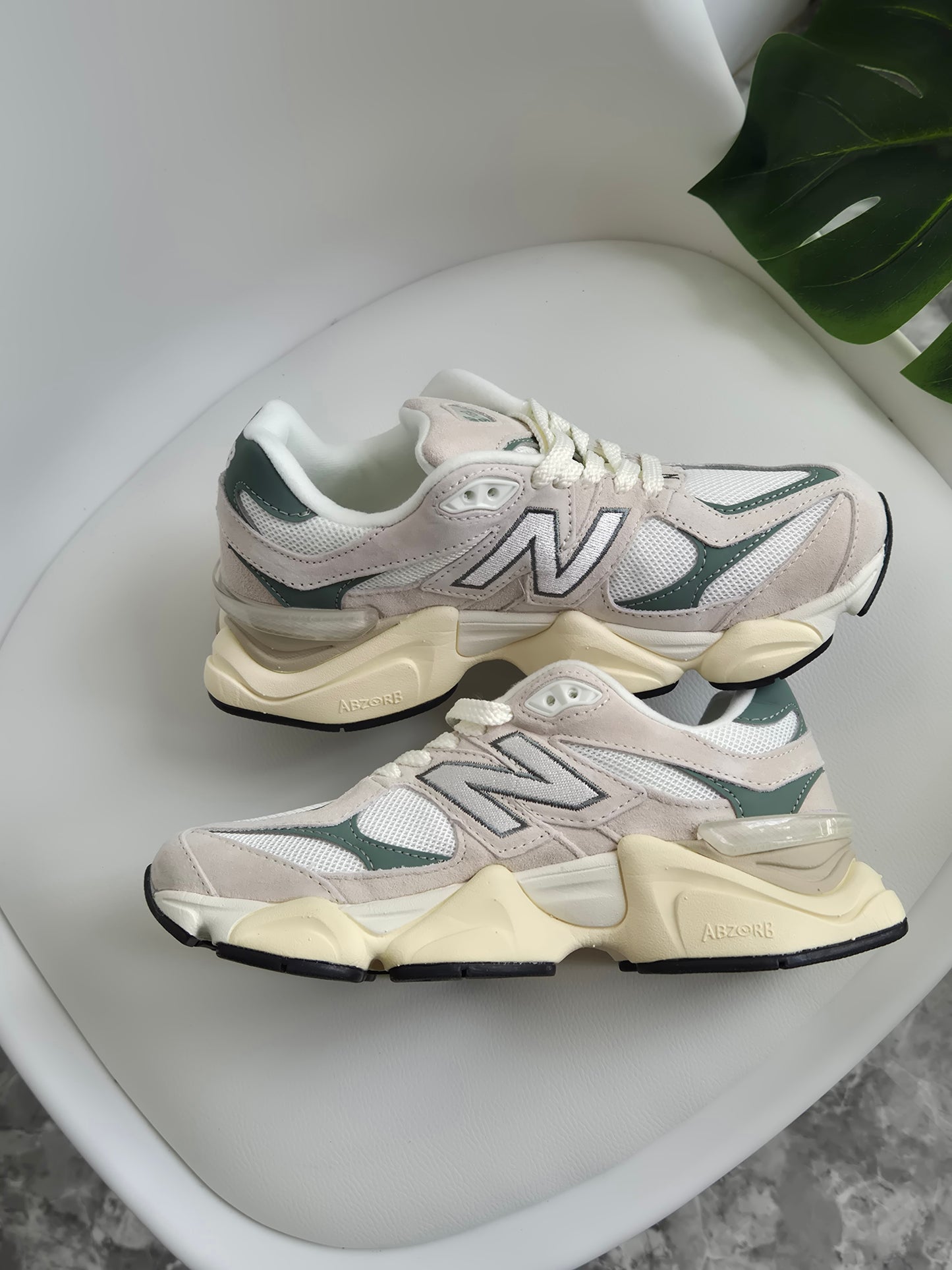 New balance 9060 linen dark júpiter