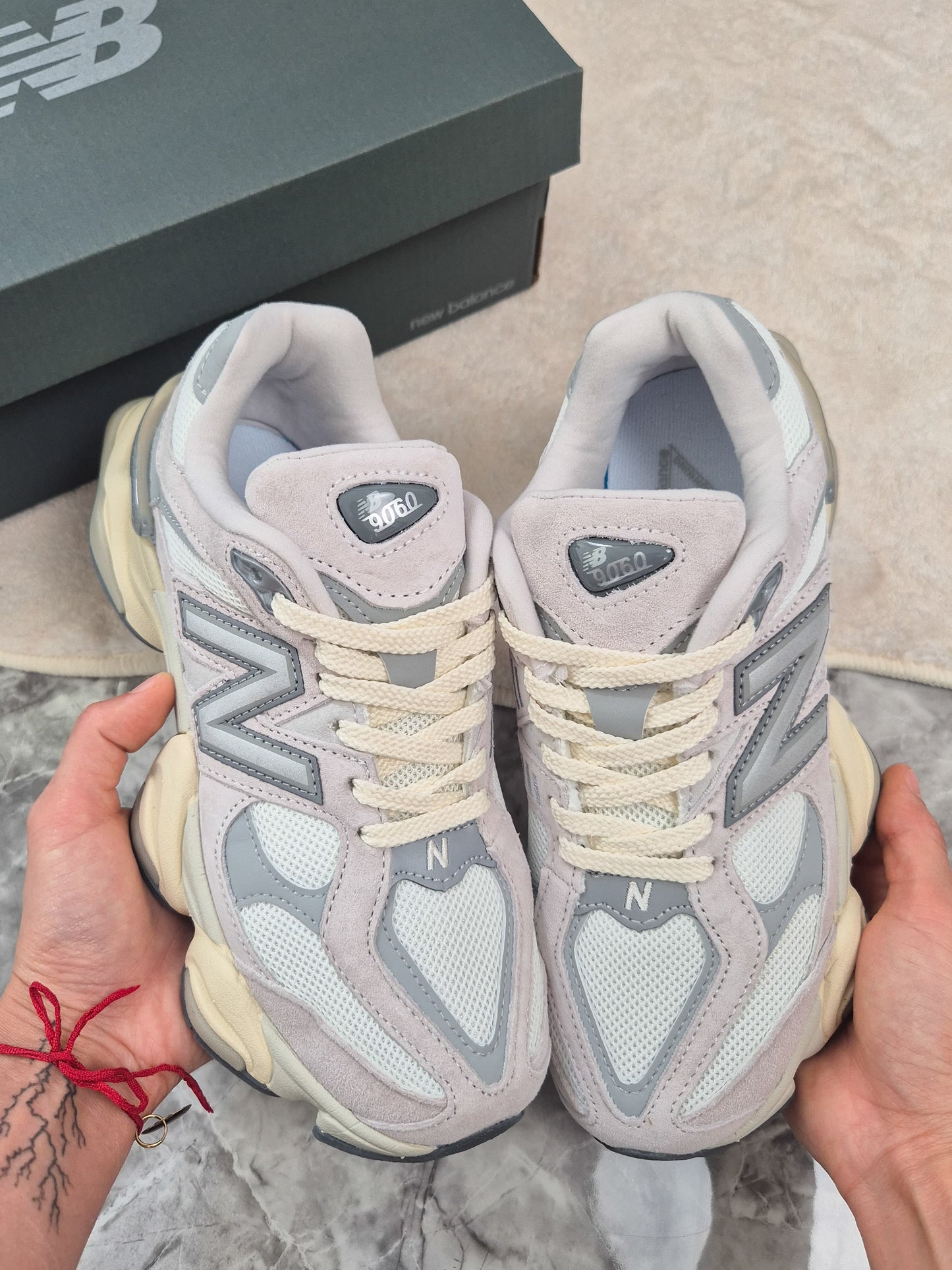 9060 SILVER GREY
