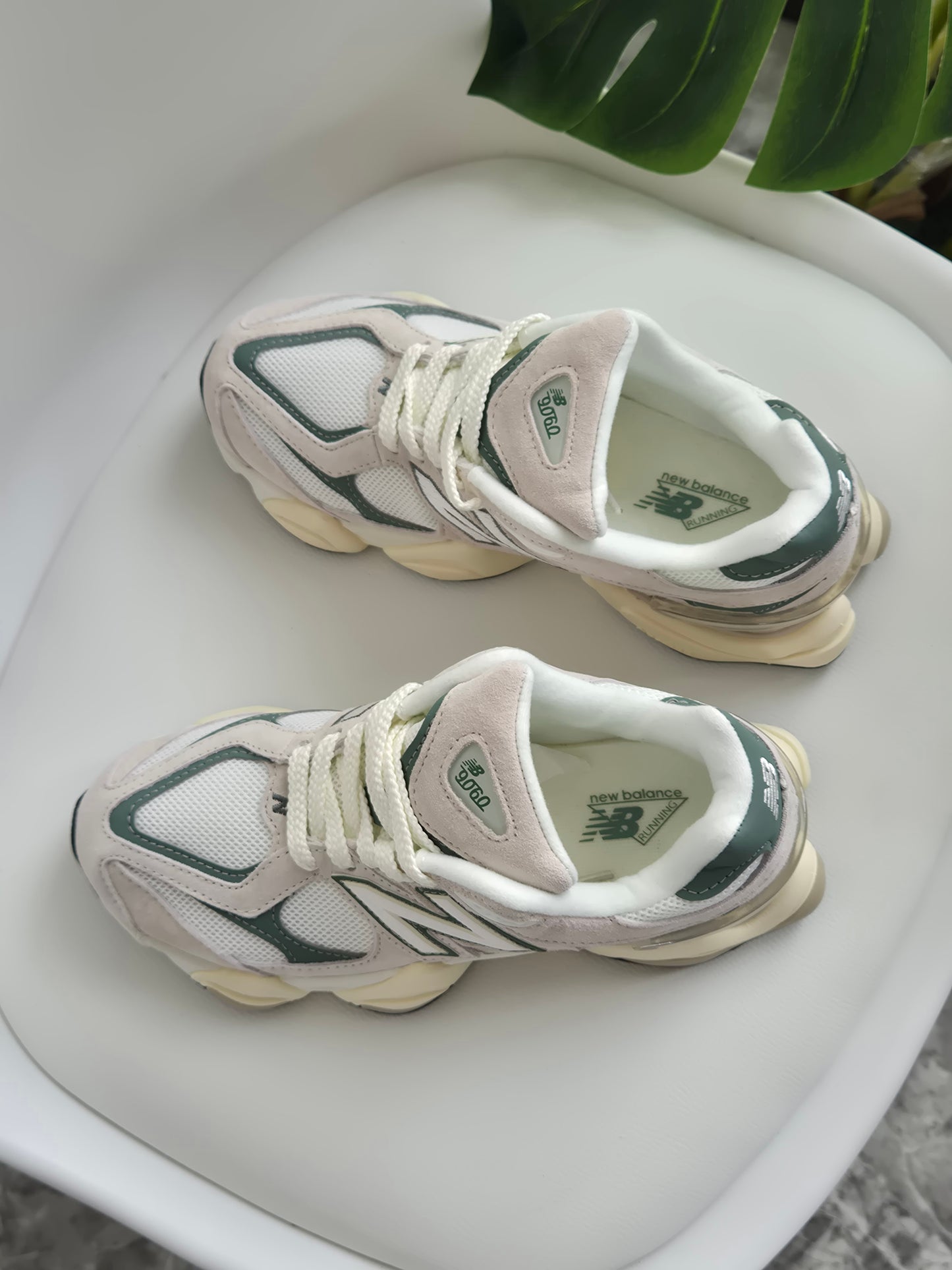 New balance 9060 linen dark júpiter