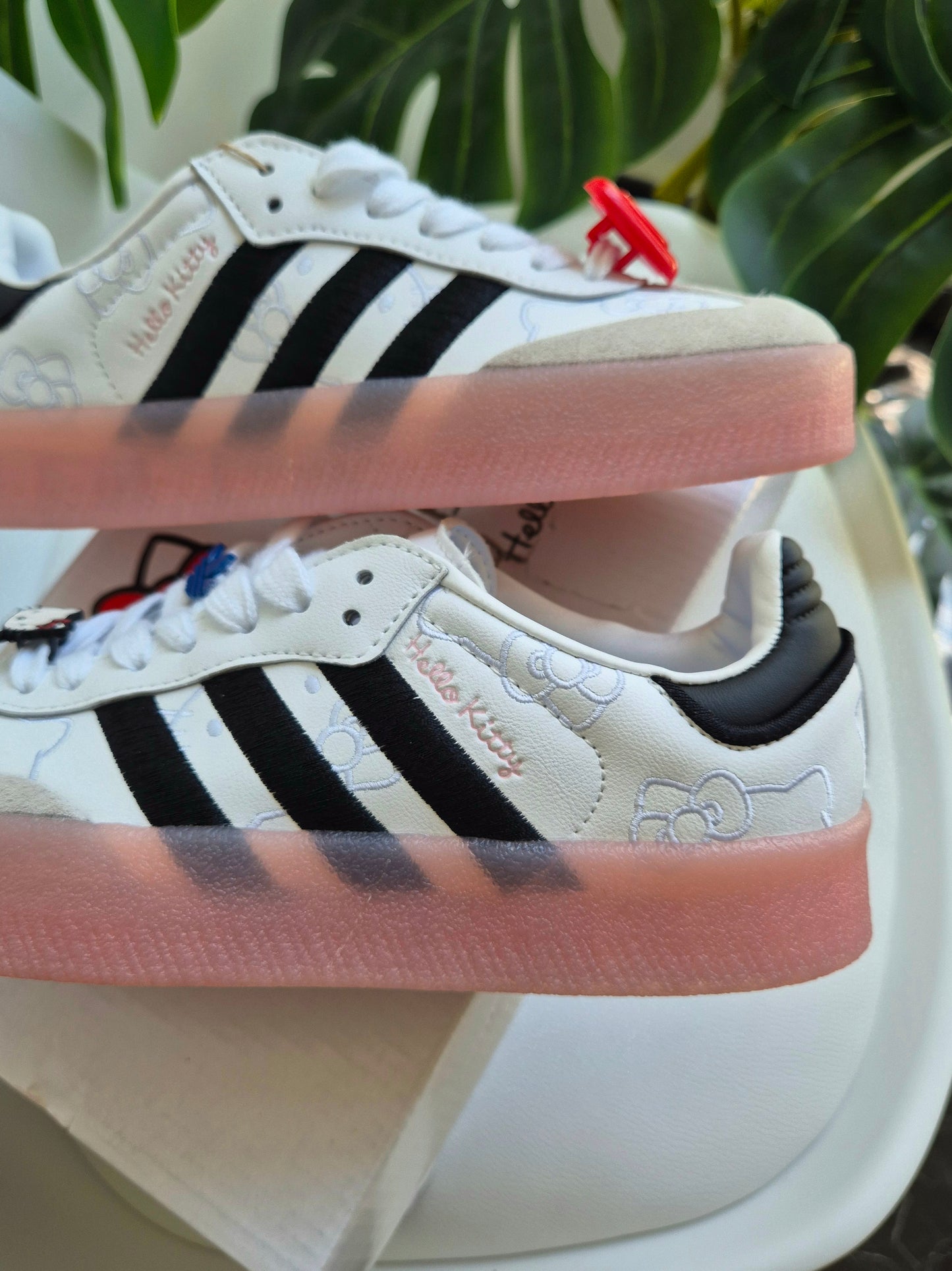 Adidas samba hello kitty