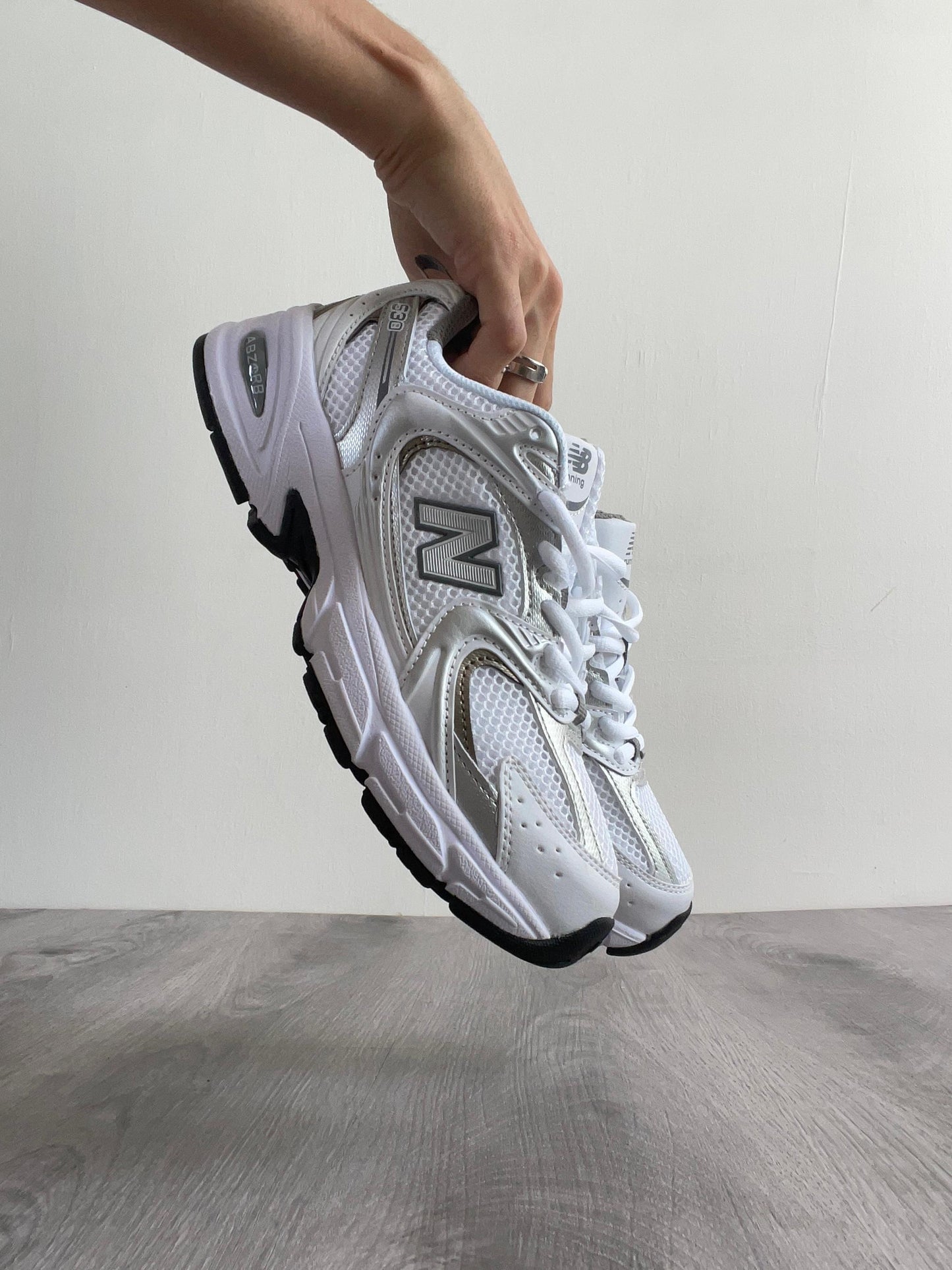 NB 530 SILVER 🖇️