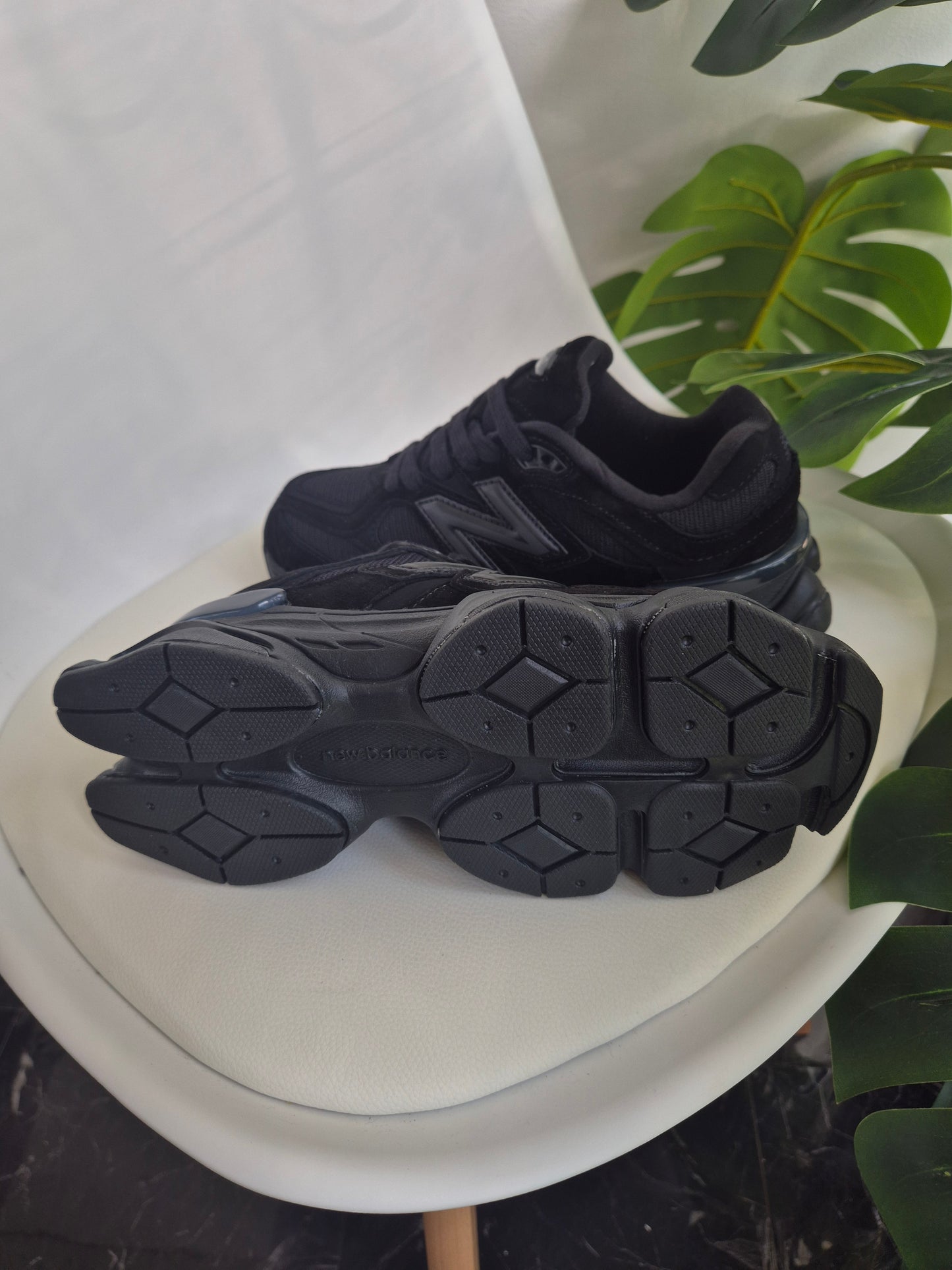 New Balance 9060 Rich Black