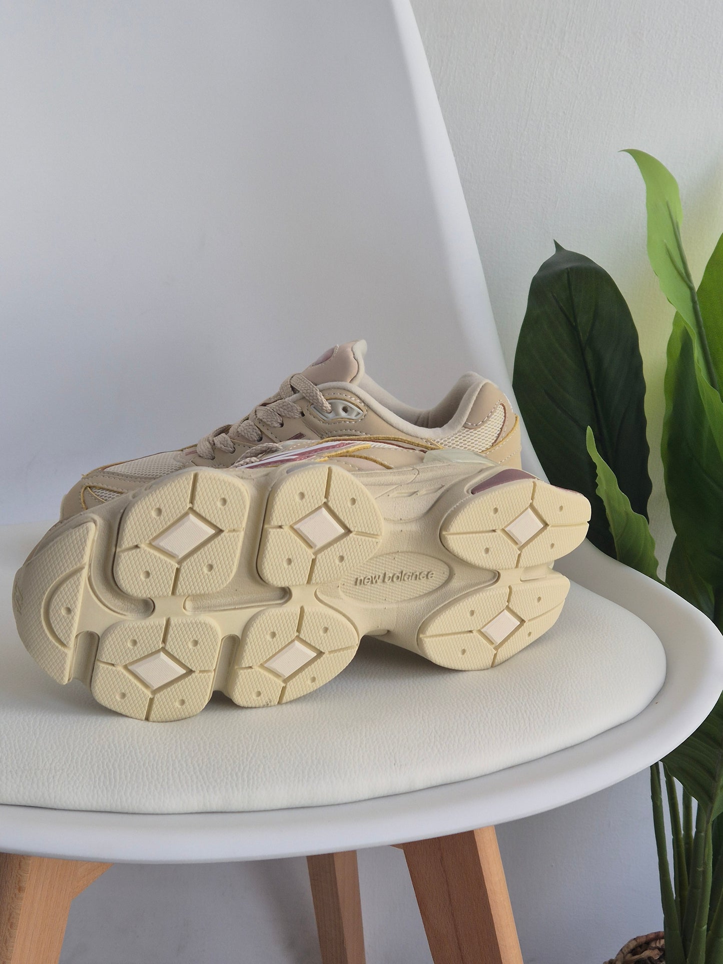 New balance 9060 timberwolf bone