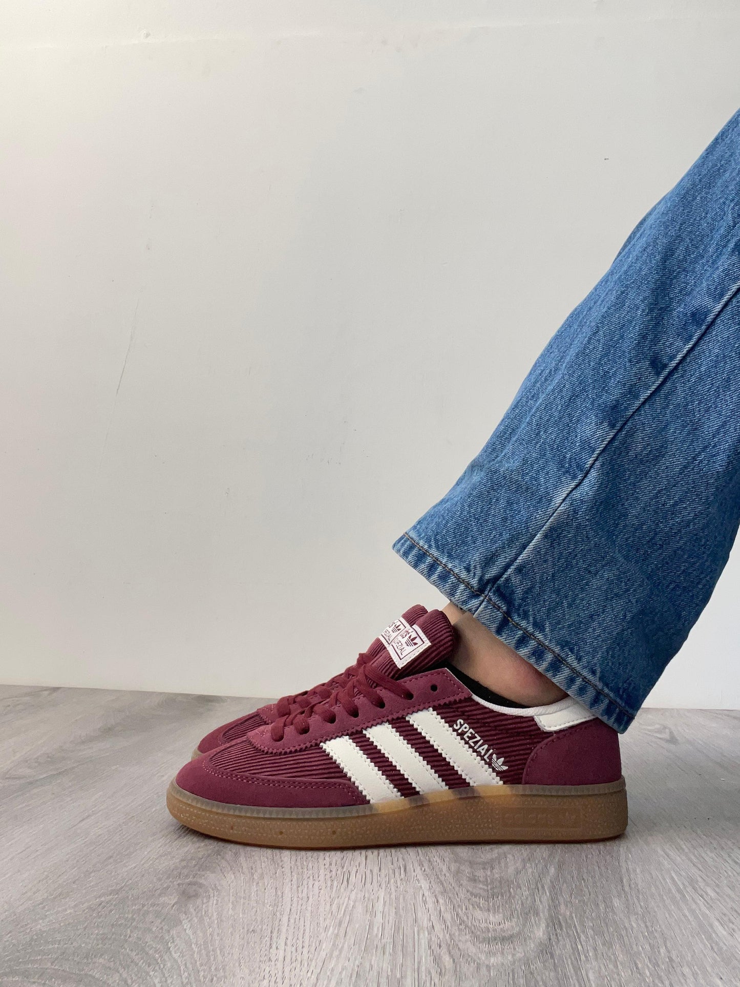 Spezial Shadow Red