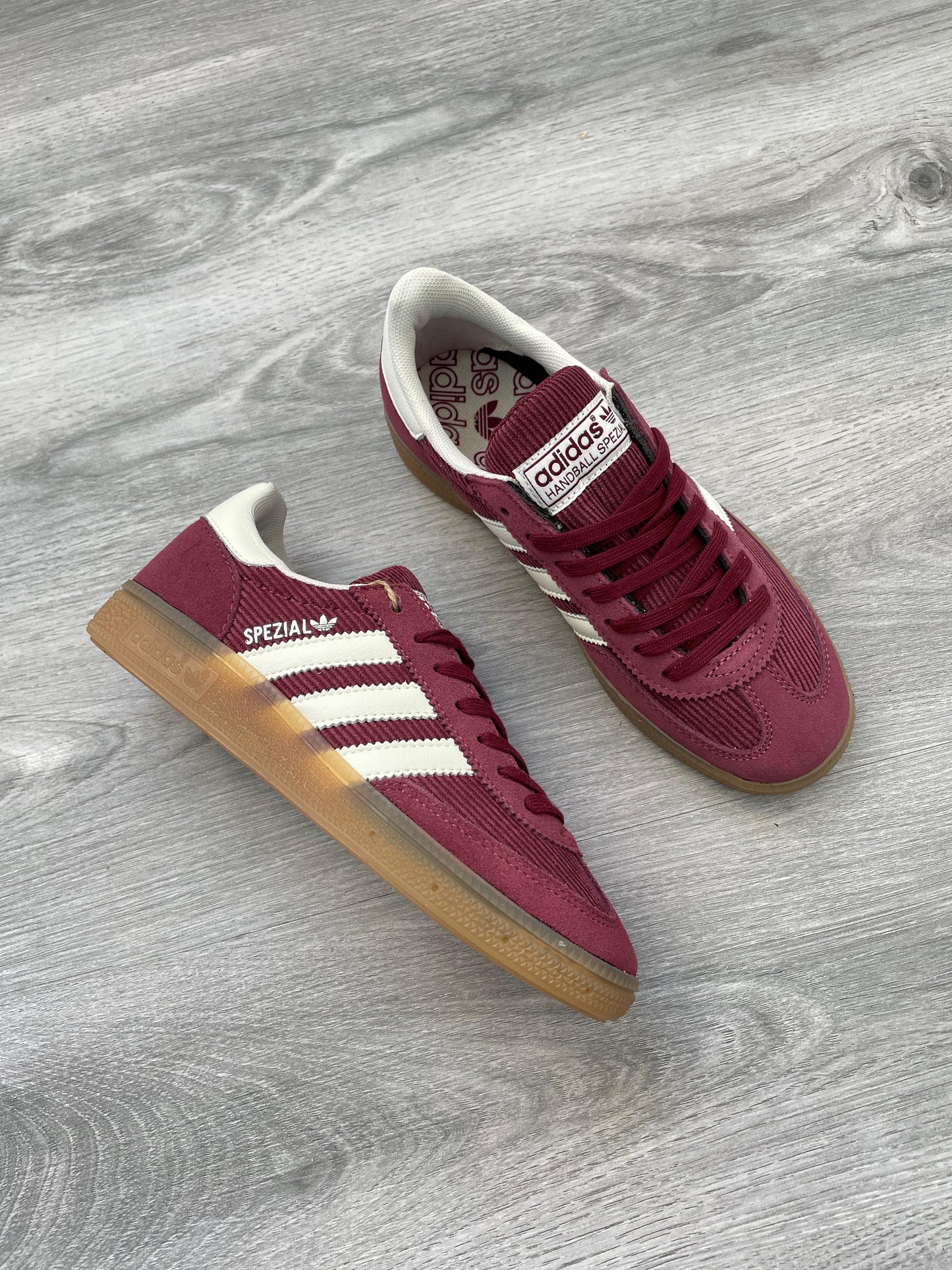 Spezial Shadow Red