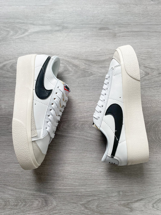 BLAZER MID LOW WHITE BLACK