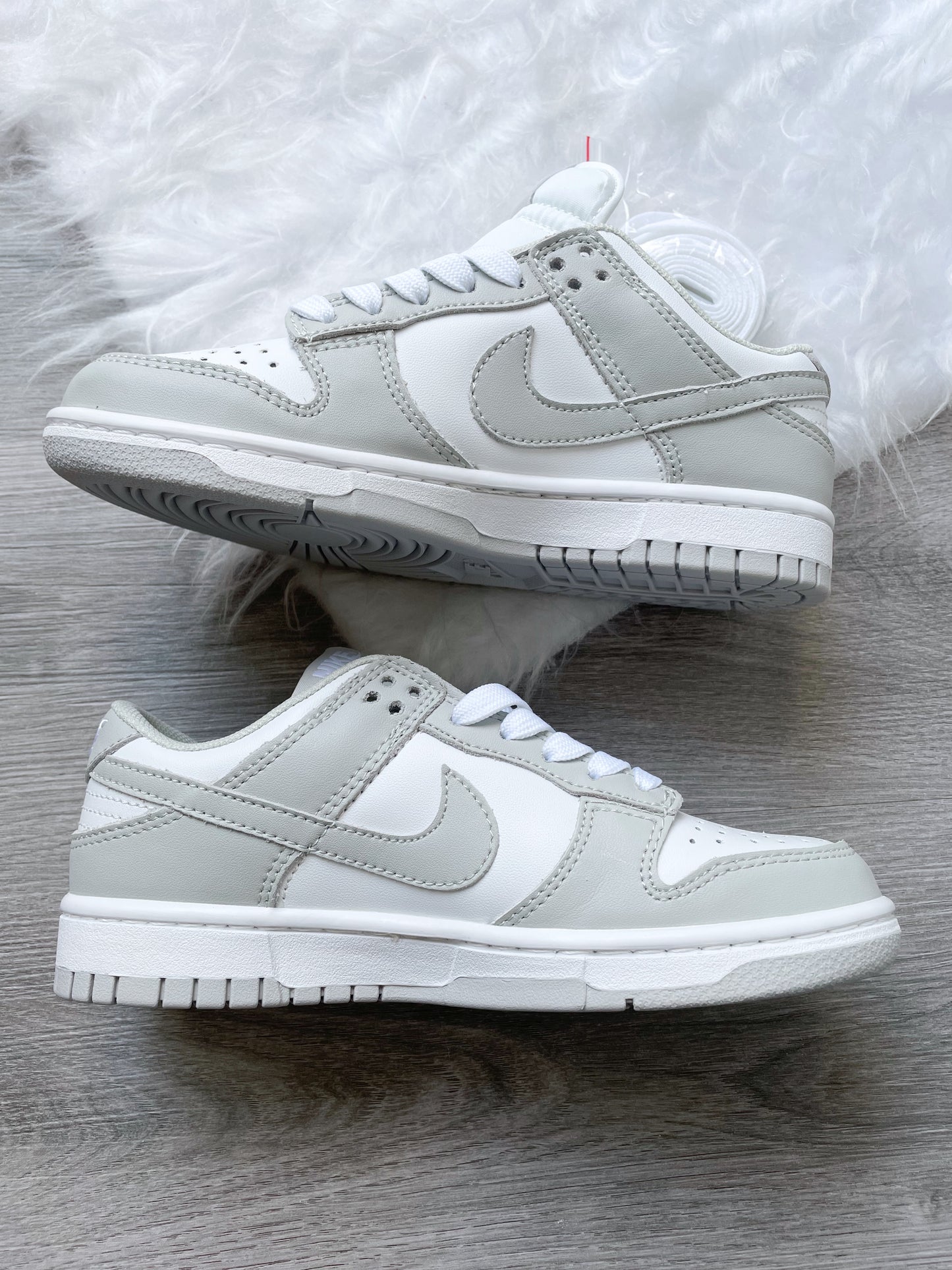 DUNK LOW PHOTON DUST- WHITE