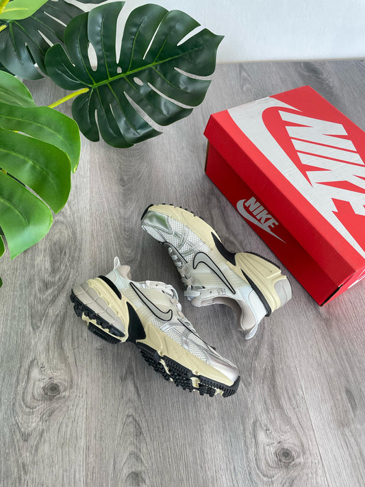 V2K Run Cream Breige