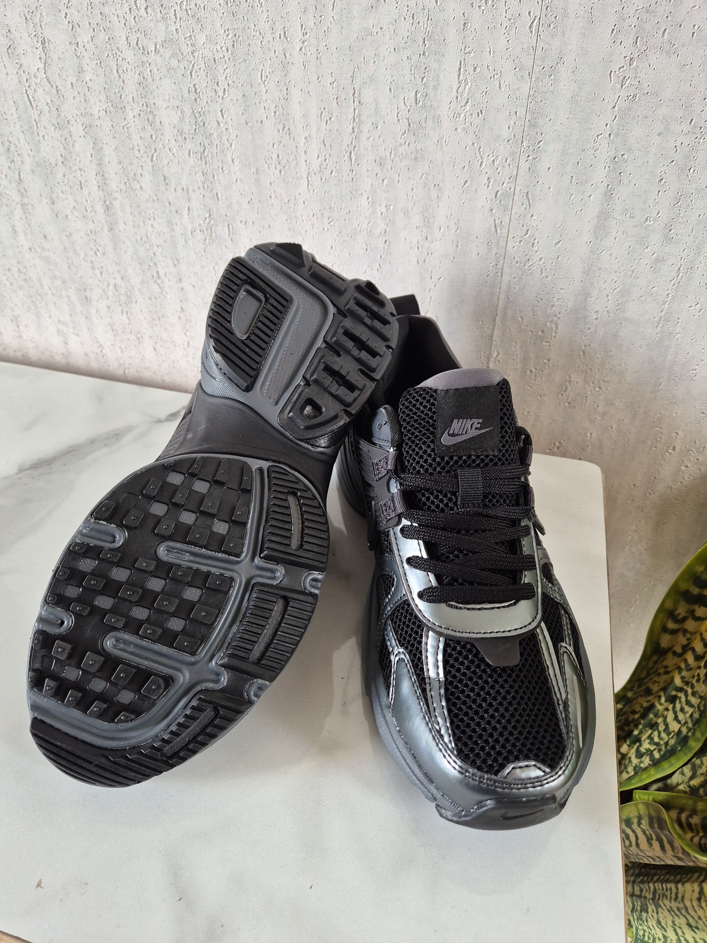 V2k Humo Silver Black
