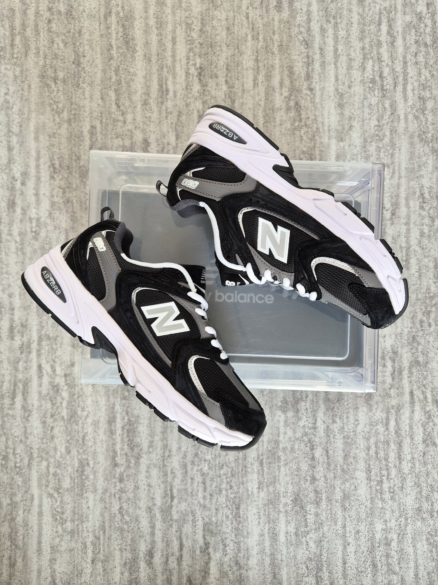 NB 530 BLACK RETRO