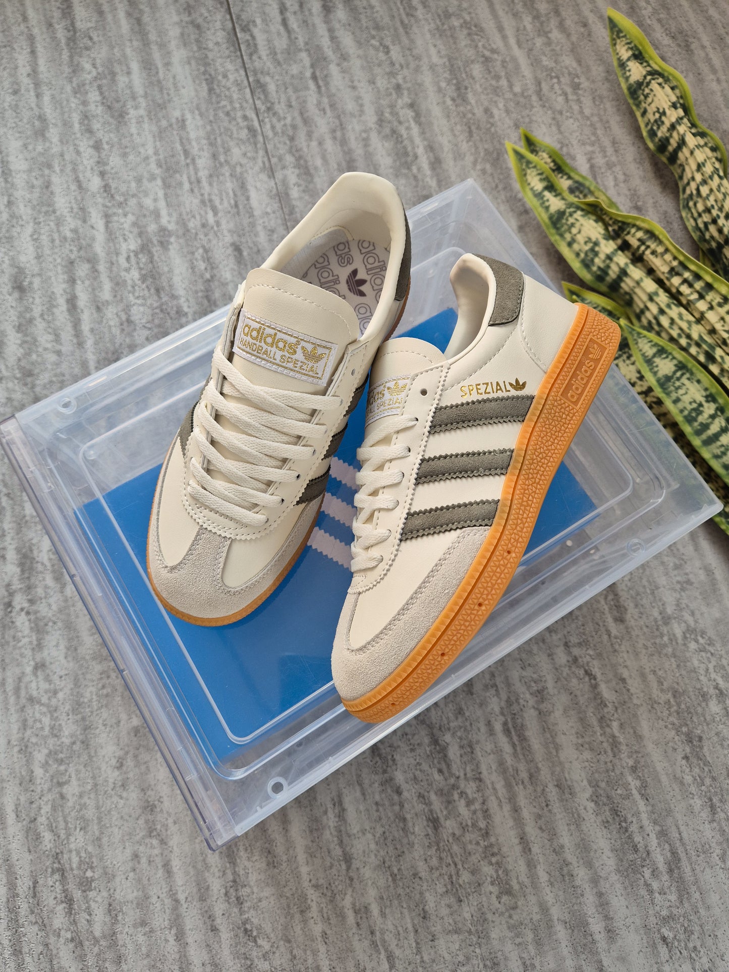 Spezial White/ SilverGreen