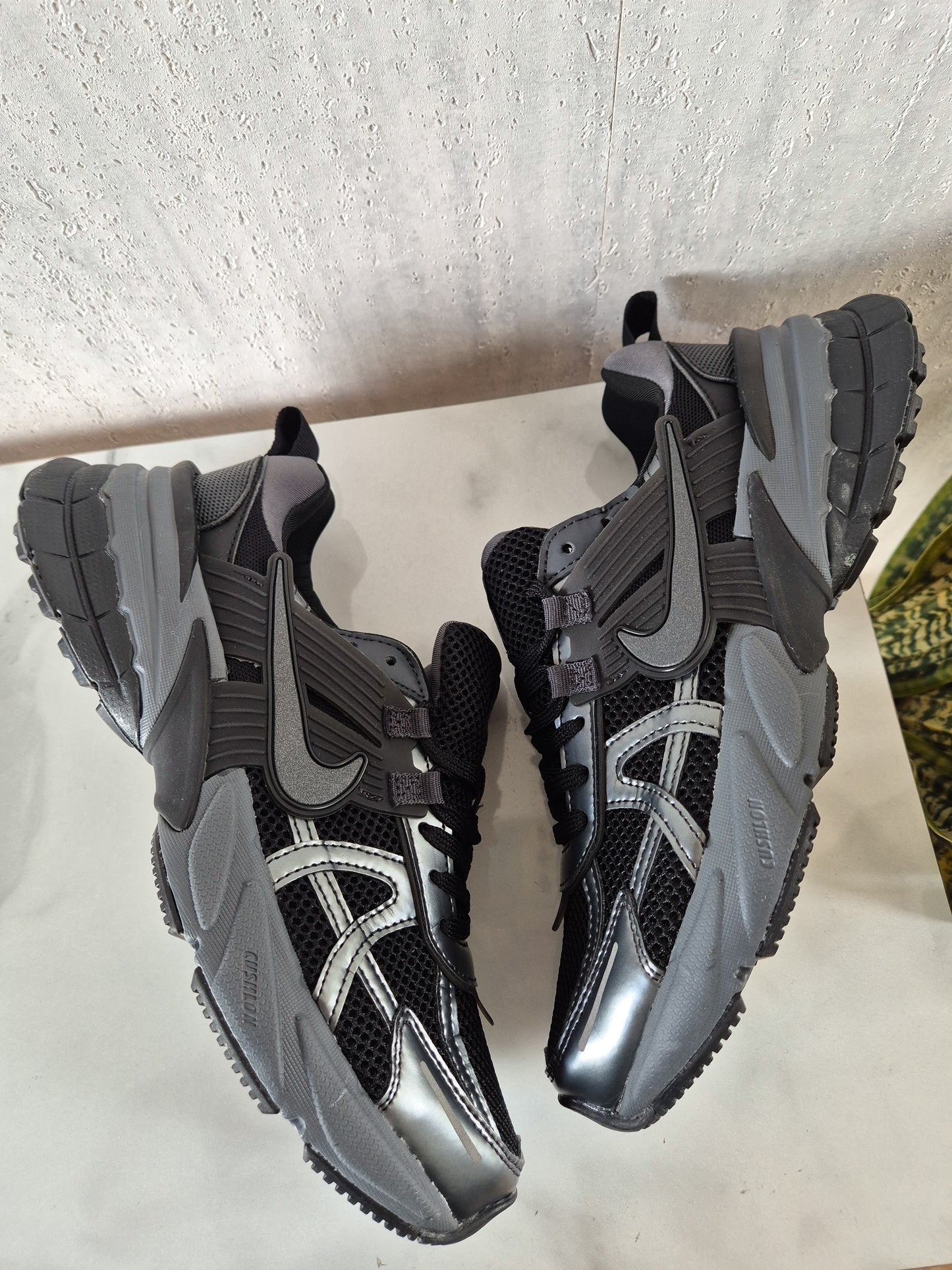 V2k Humo Silver Black