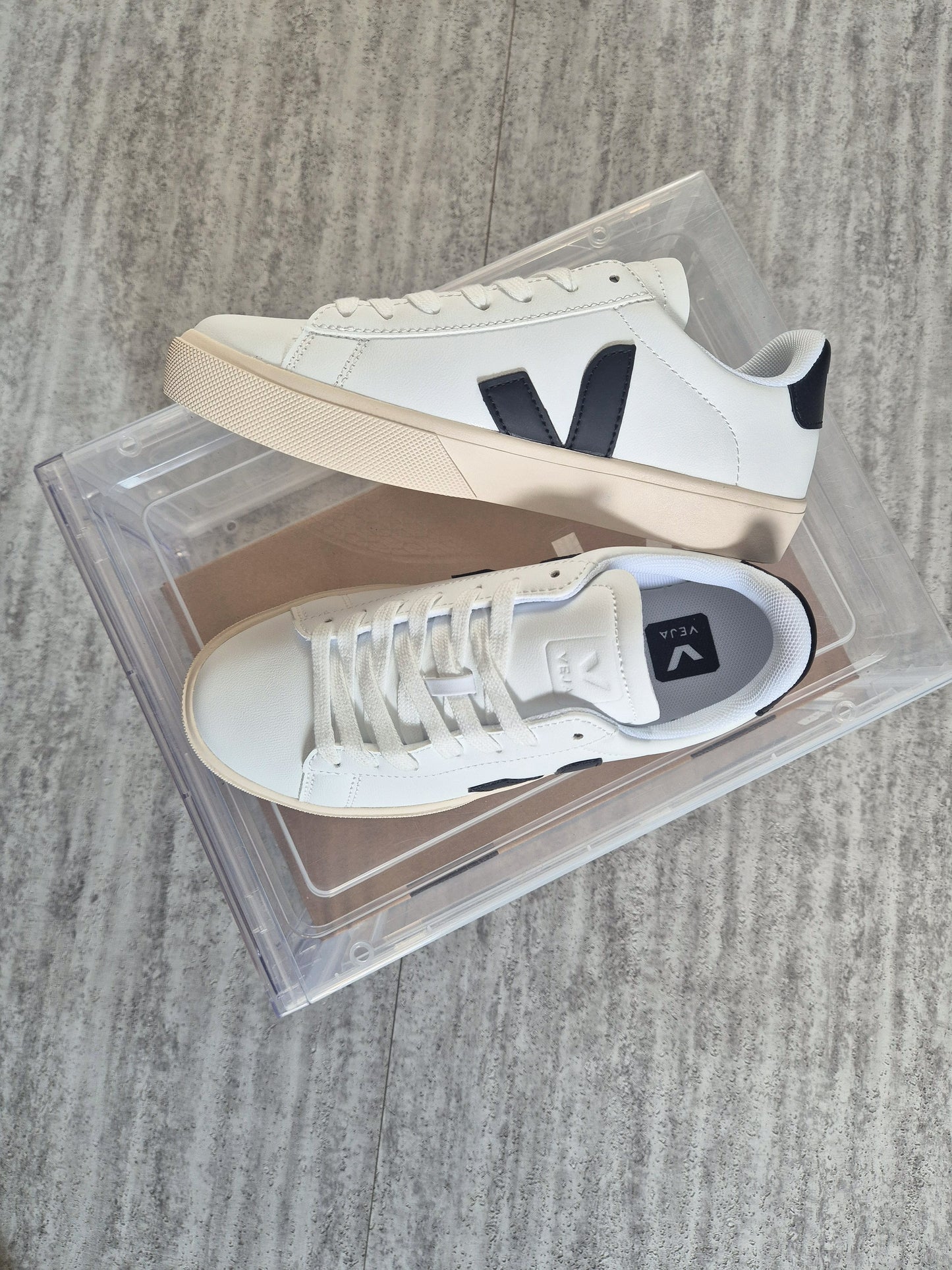 Veja Black