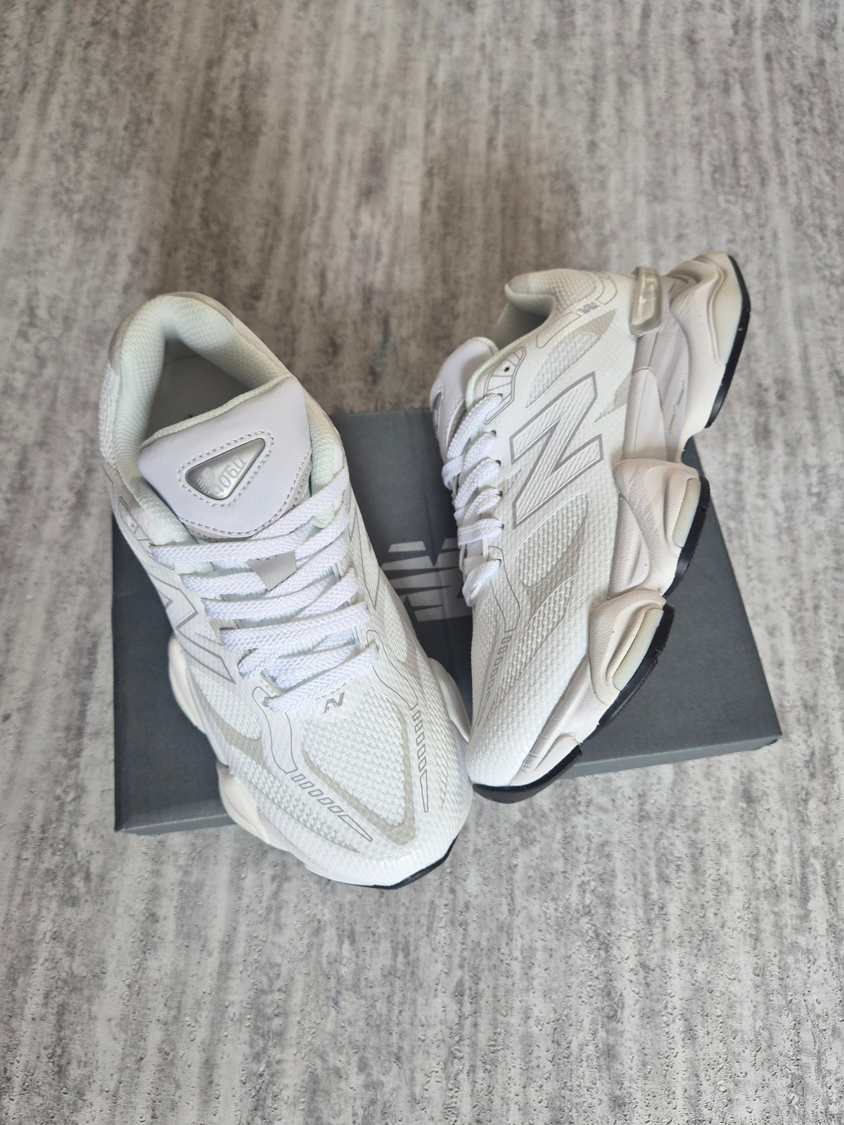 NB 9060 Sew White
